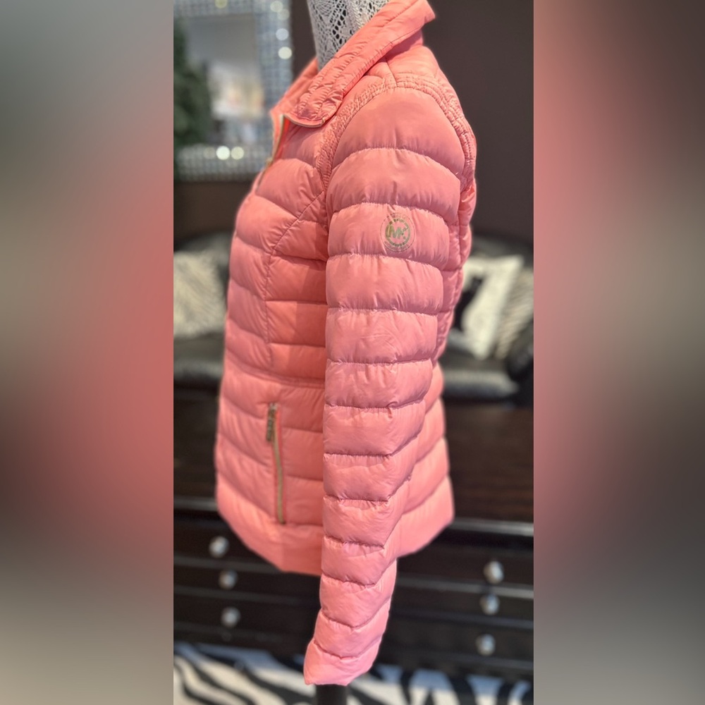 Michael Kors Packable Downfill Puffer Jacket - Picture 5 of 10